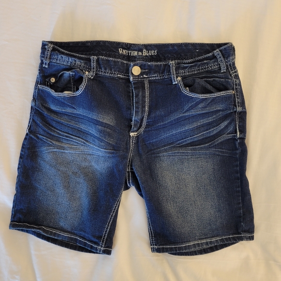 Rhythm in Blues Women's Stretch Blue Jean Shorts Denim Size 12 - Picture 4 of 9